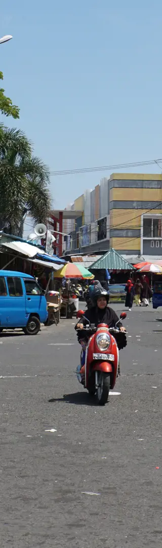 Von Gambesi nach Kota Ternate